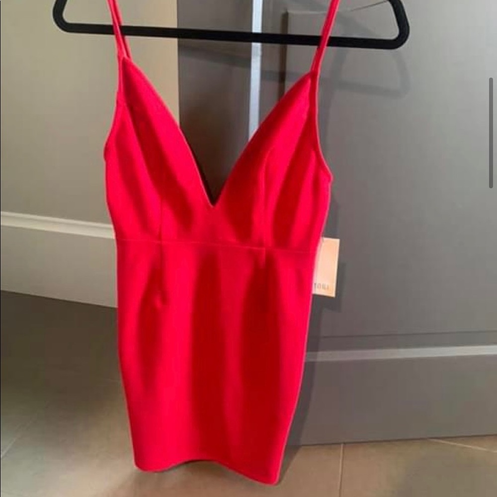 TOBI body con red dress - Picture 3 of 3